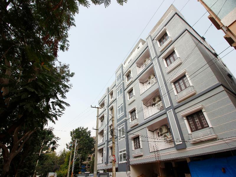 Oyo Silverkey 74581 Nallagandla Hotel Хидерабад Екстериор снимка
